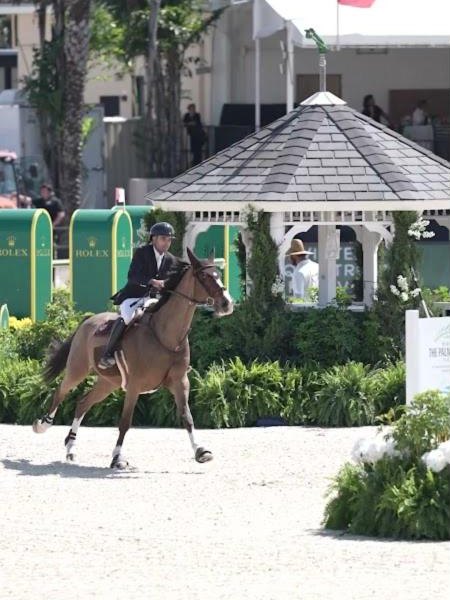 Daniel Bluman on course at the Winter Equestrian Festival
